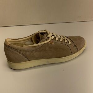 ECCO Women's Soft VII Leather Lace-Up Sneakers Size 9